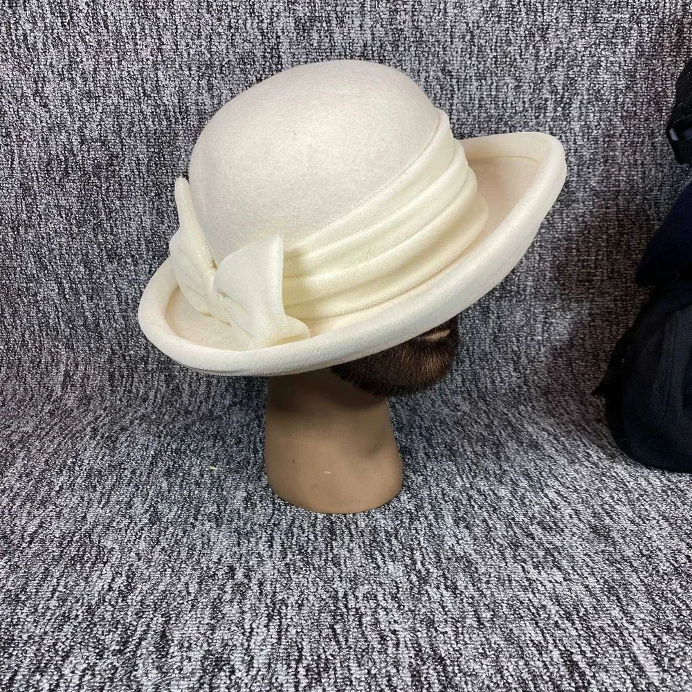 VTG Deborah Fashions Cloche Hat Women One Sz‎ Cream Wool Bow Accent Vintage USA